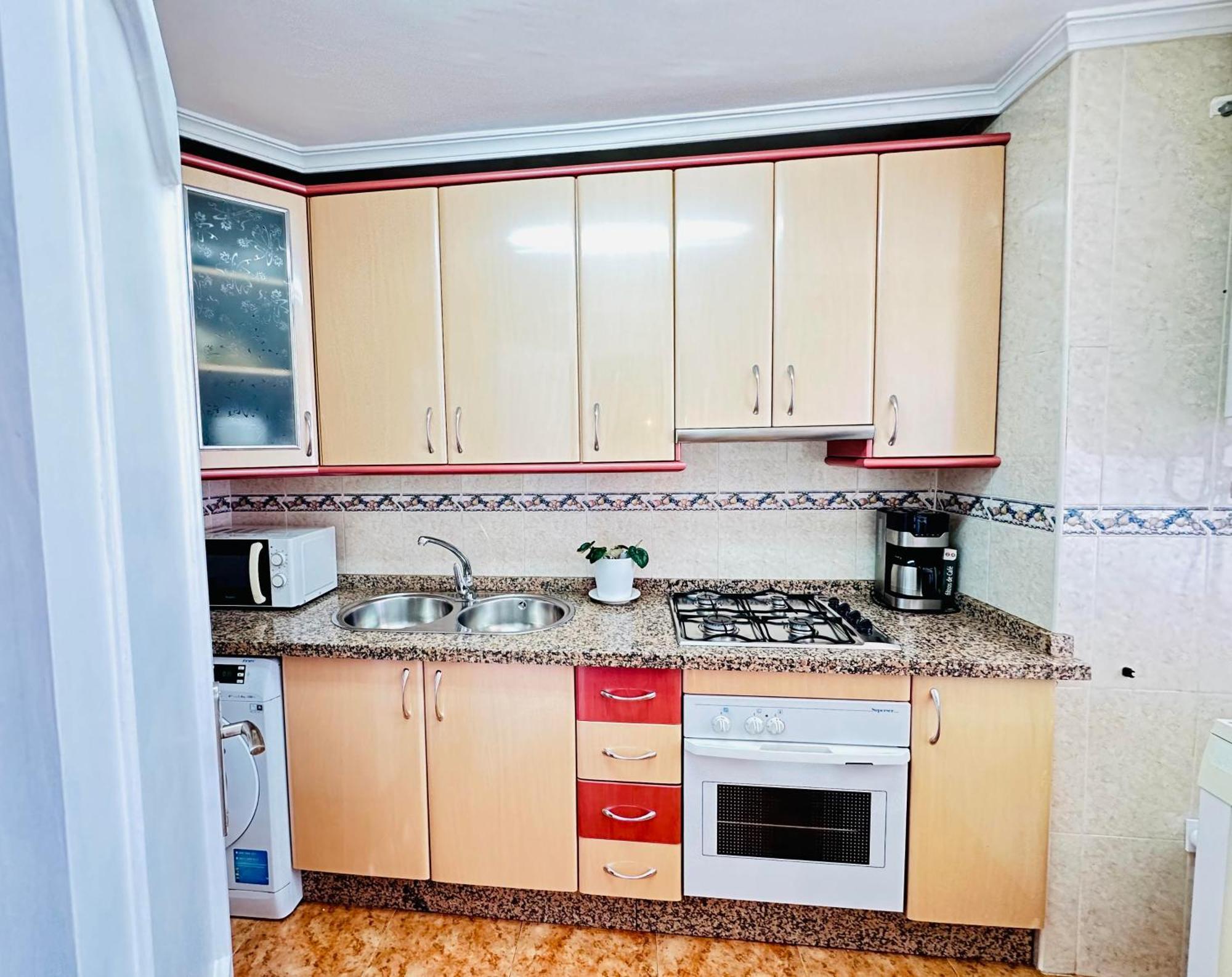 Charming & Cosy Beach Apartment 托雷莫利诺斯 外观 照片